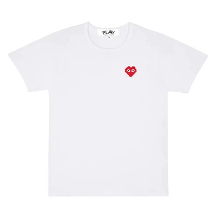 PLAY BASIC INVADERS T-SHIRT RED EMBLEM (WHITE)